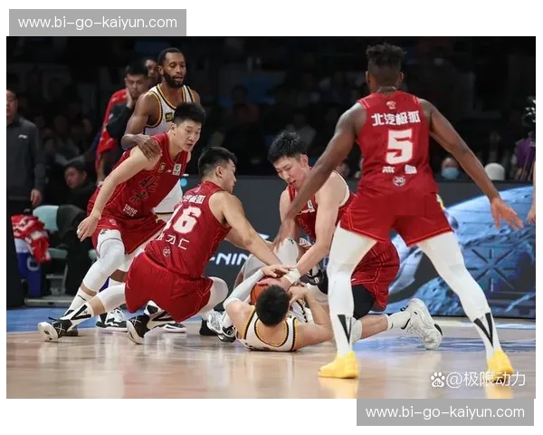 足球篮球：跨界碰撞出的激情与智慧