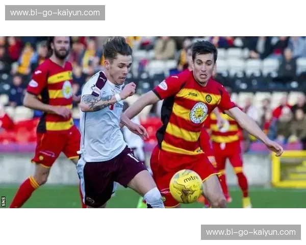 绿茵场上的恩怨情仇：哈茨与东法夫郡的百年对决